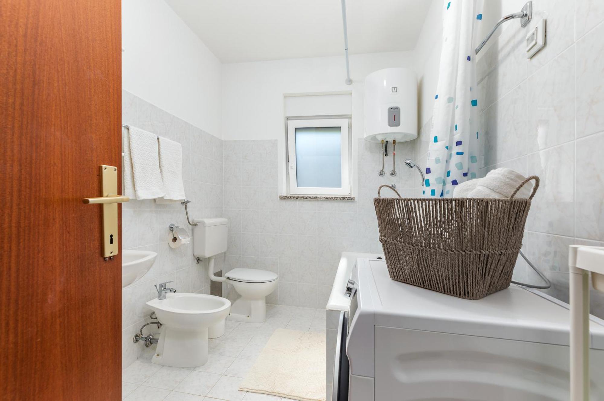 Apartment Tesic Close To The Sea With Shared 4Xbicycles Fažana Buitenkant foto