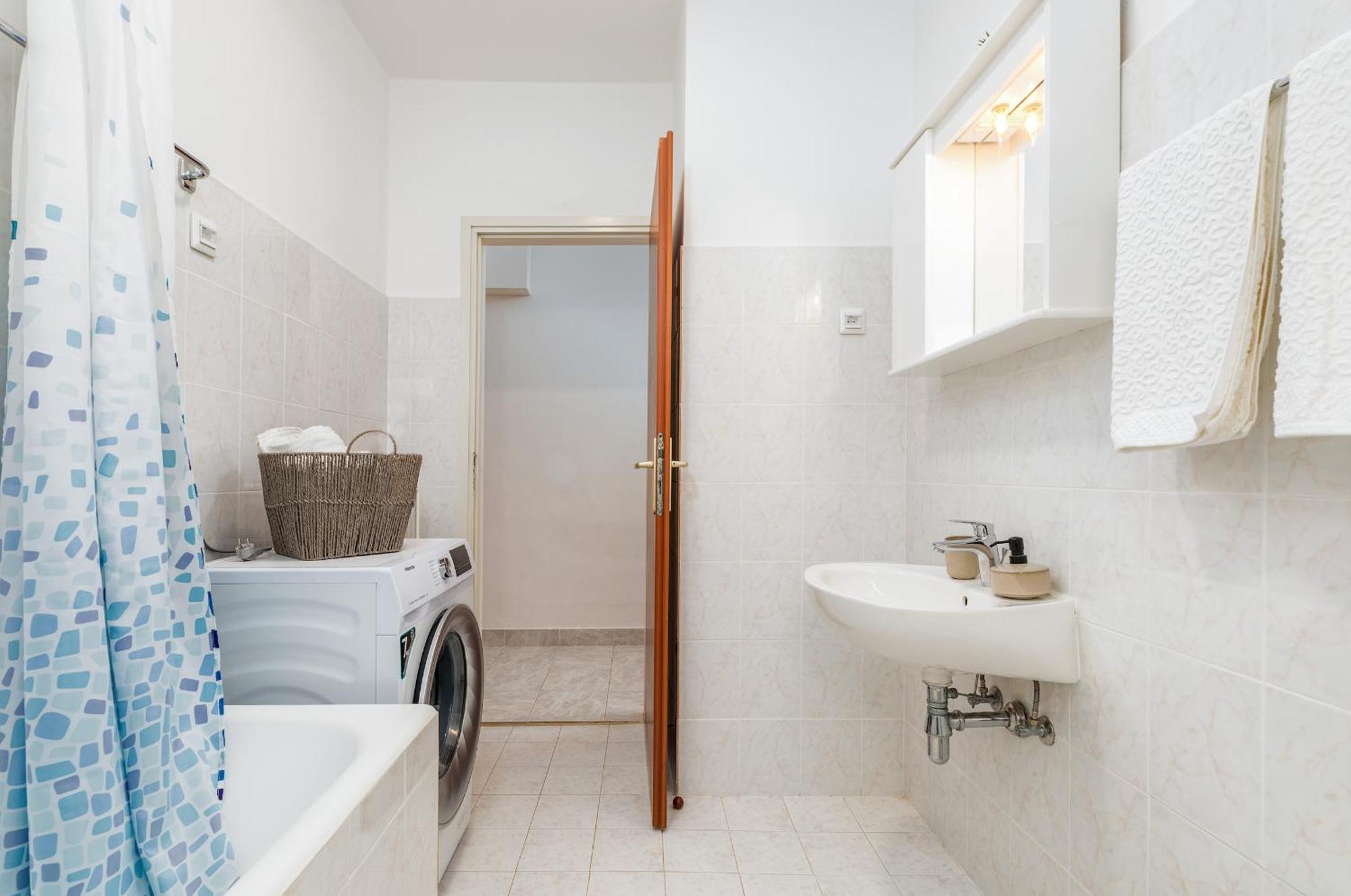 Apartment Tesic Close To The Sea With Shared 4Xbicycles Fažana Buitenkant foto