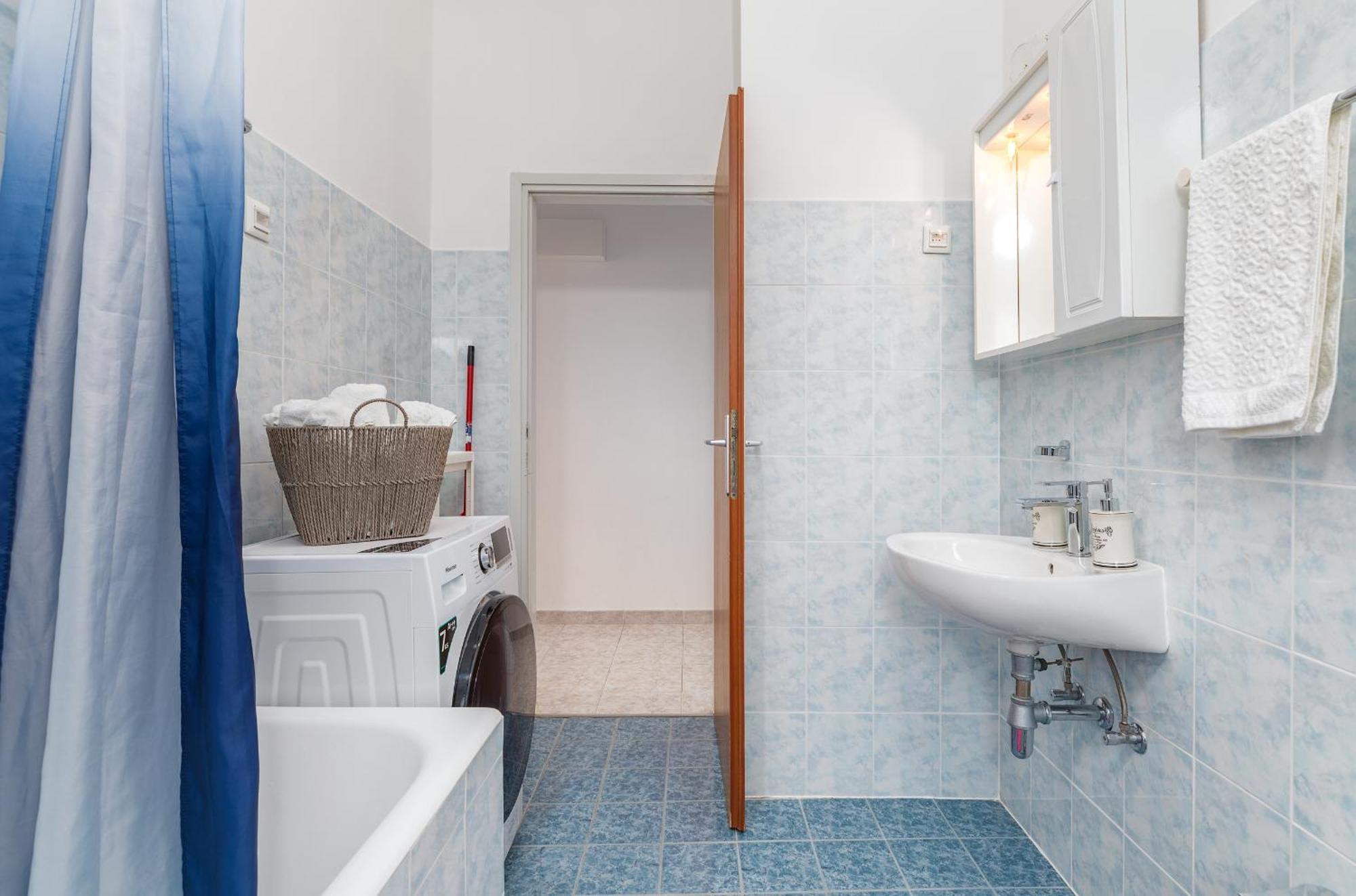 Apartment Tesic Close To The Sea With Shared 4Xbicycles Fažana Buitenkant foto