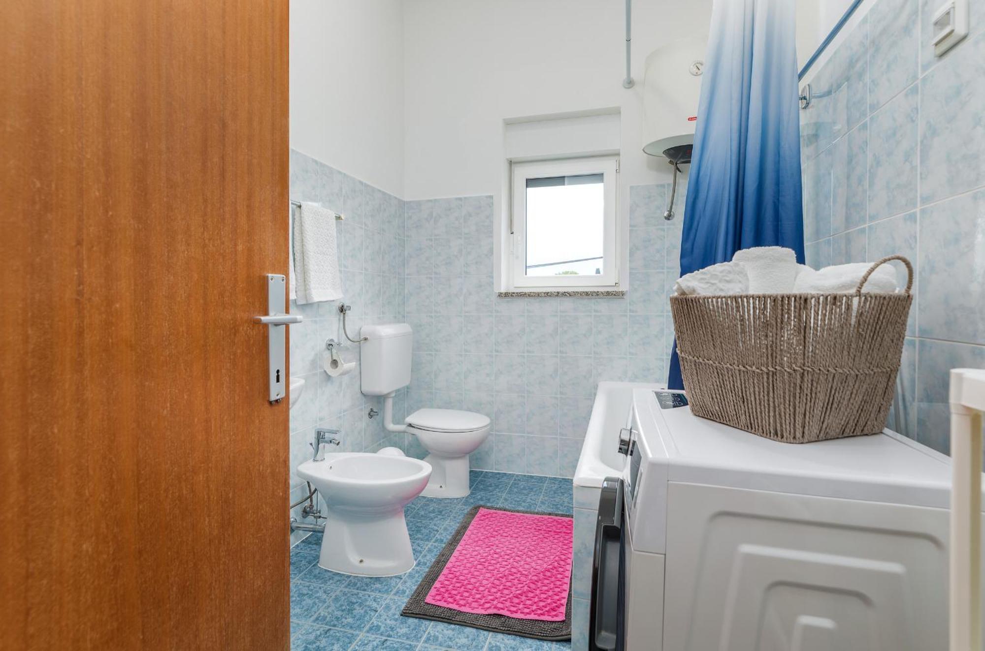 Apartment Tesic Close To The Sea With Shared 4Xbicycles Fažana Buitenkant foto