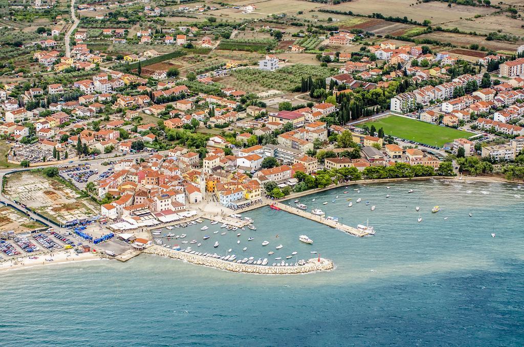 Apartment Tesic Close To The Sea With Shared 4Xbicycles Fažana Buitenkant foto