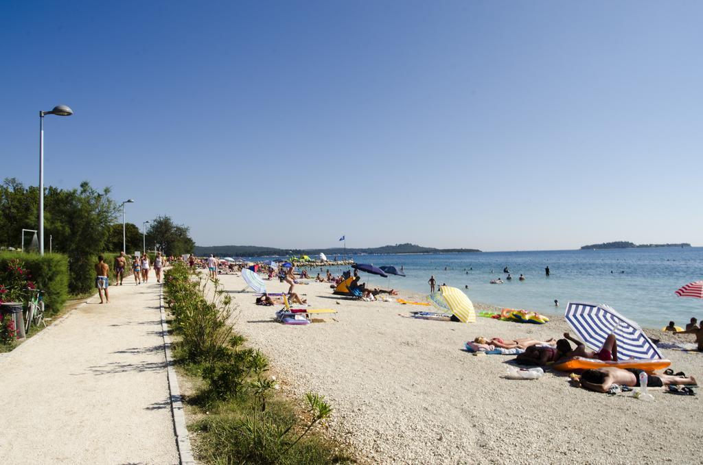 Apartment Tesic Close To The Sea With Shared 4Xbicycles Fažana Buitenkant foto